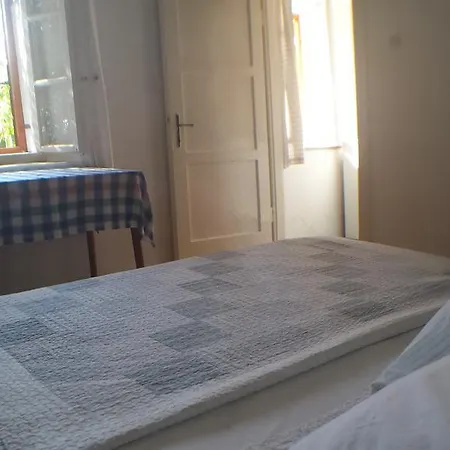 Shangri-la * Milna (Hvar)