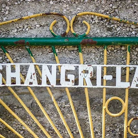 Shangri-la Semesterbostad