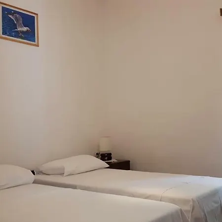 Shangri-la * Milna (Hvar)