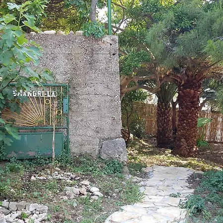 Shangri-la * Milna (Hvar)